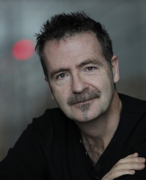 Portræt af Adrian Lloyd Hughes